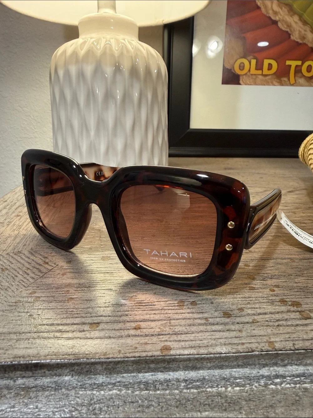 Tahari Tortoiseshell Oversized Square Sunglasses with Brown Lenses *NWT